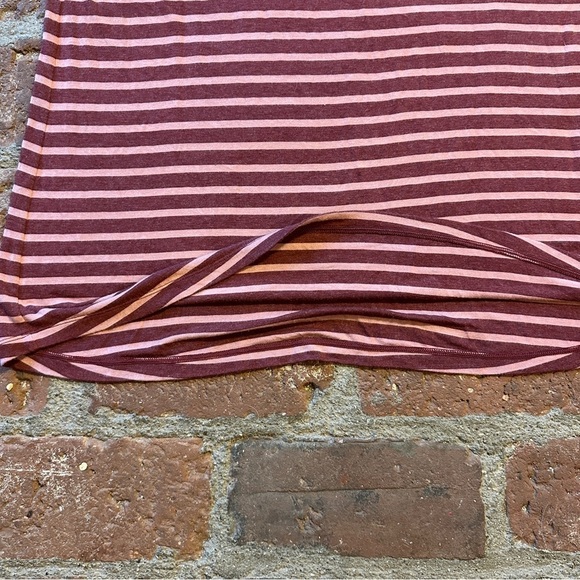 Cabi Tank Women's Soft Stretchy Medium Mulberry pink striped Limited Release - Picture 4 of 16